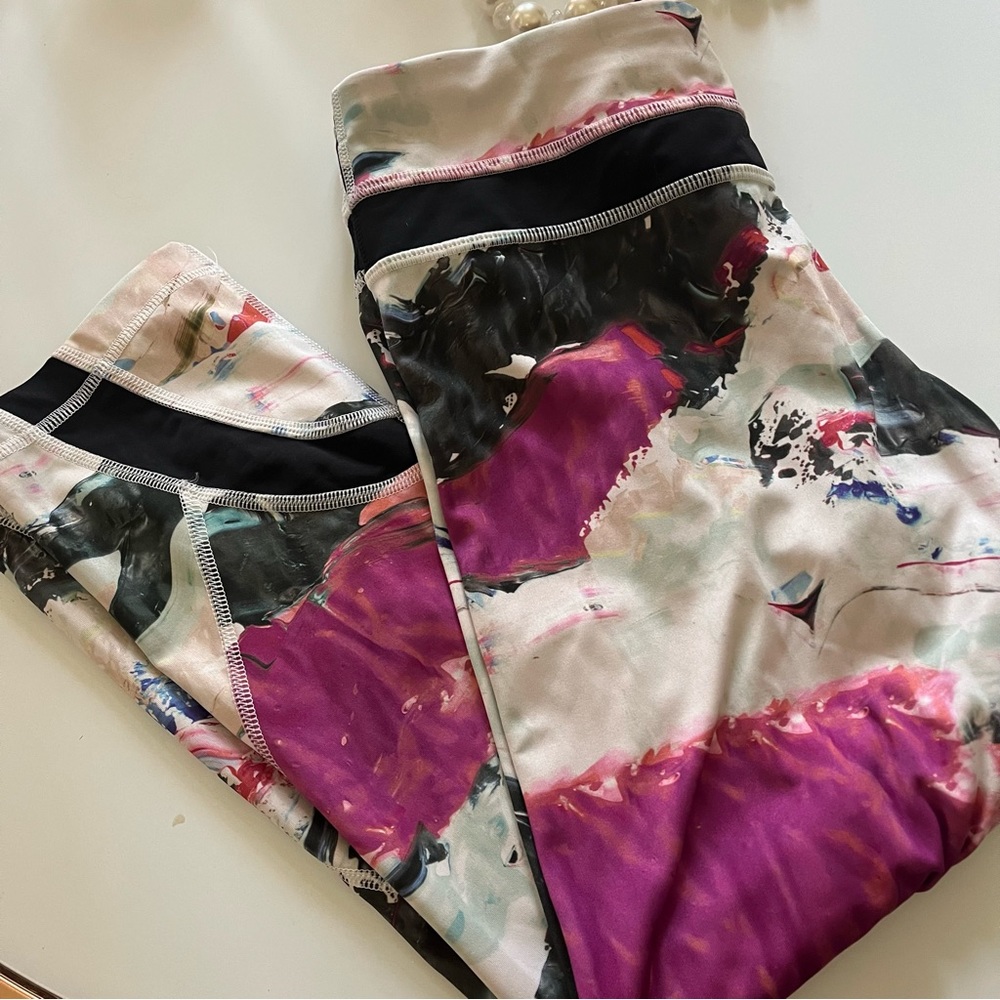 Lululemon run inspire II crop pigment wave multi black